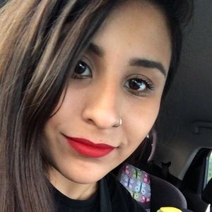 Meet your Posher, Yazmin